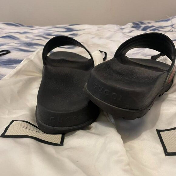 Gucci Women's Black and Red Slides - Picture 5 of 5